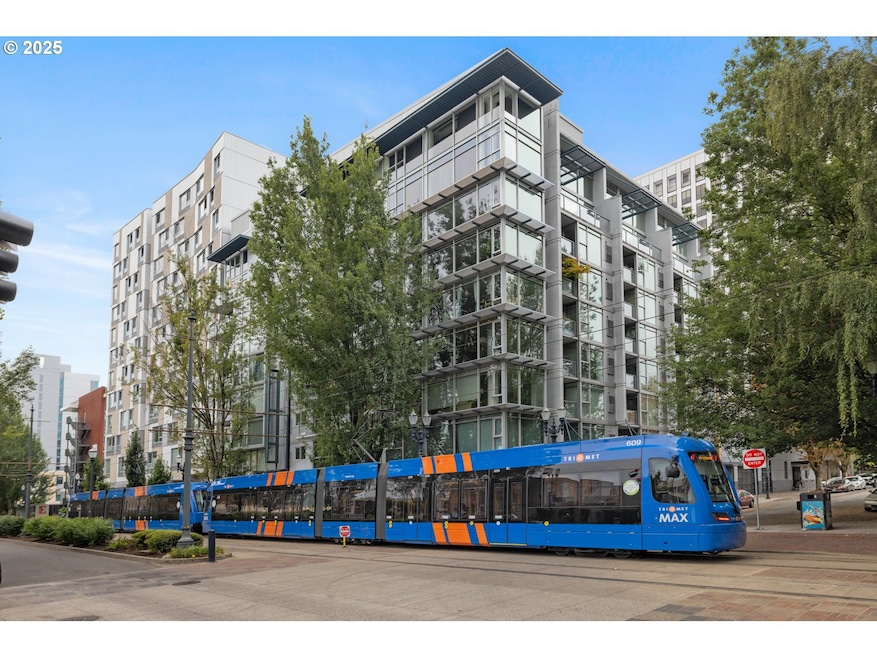 Cascadian Court unit 601, Portland, OR 97232 - photo 1