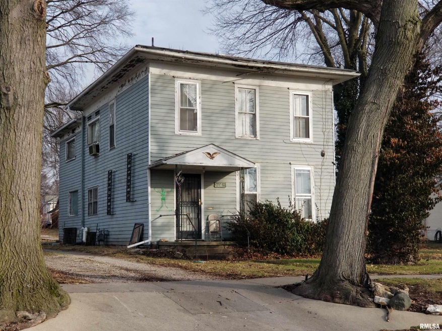 218 8th St, Lincoln, IL 62656 - photo 1