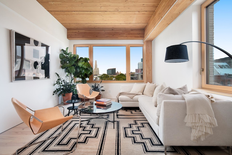 Sold $2,270,000 • Co-Listing Agent