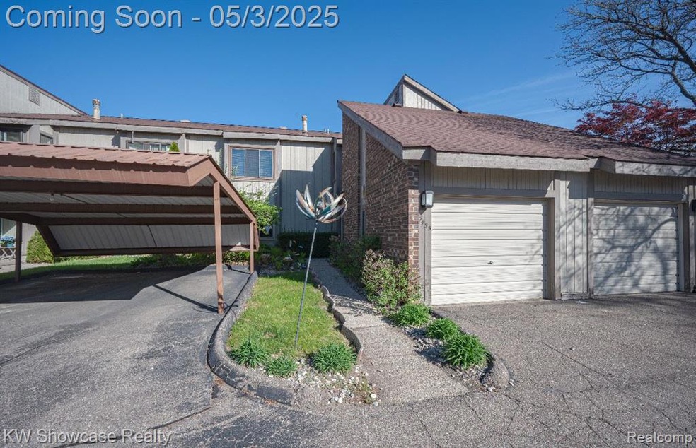 Entry level 2 bed 2 bath end unito