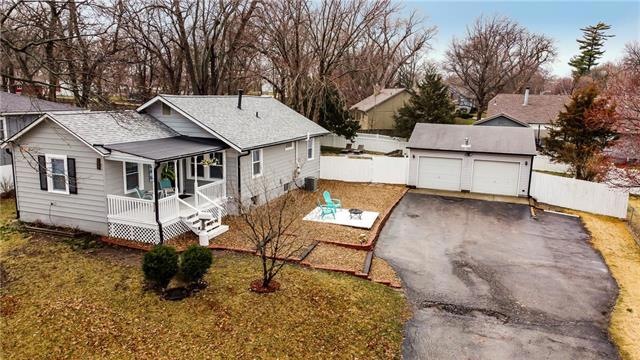 6022 Long Ave, Shawnee, KS 66216 - photo 1