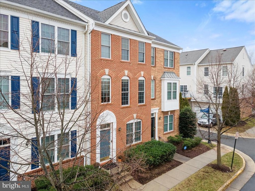 42793 Flannigan Terrace, Chantilly, VA 20152 - photo 1