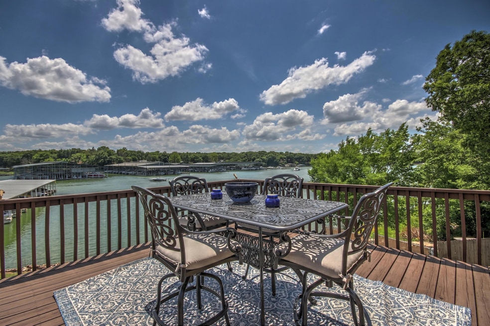 Sold $305,000