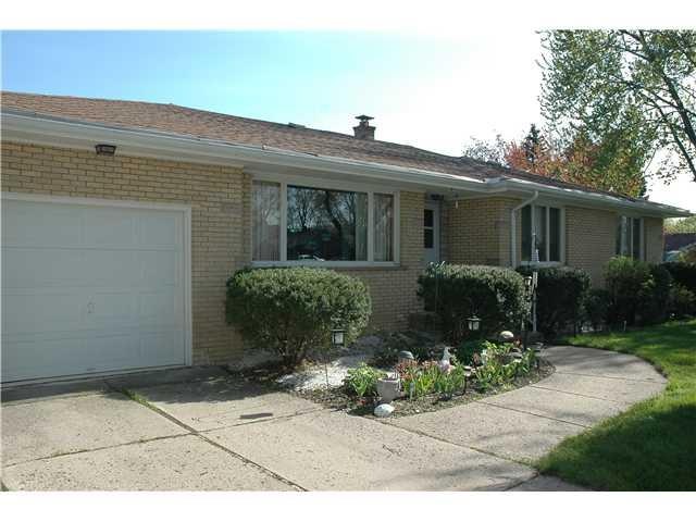 691 Barrally St, North Tonawanda, NY 14120 - photo 1