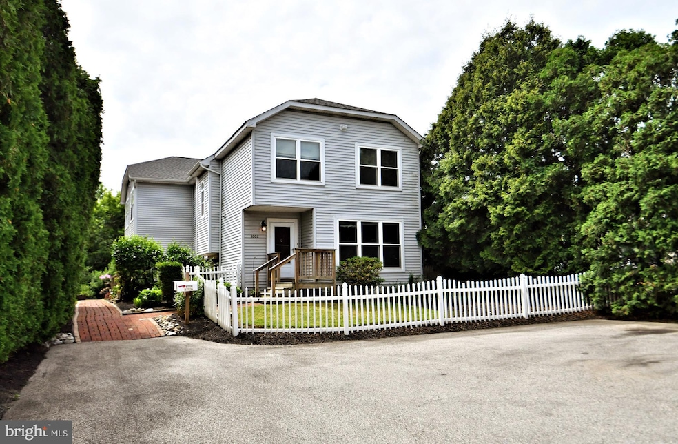 4002 Crescent Ave, Lafayette Hill, PA 19444 - photo 1