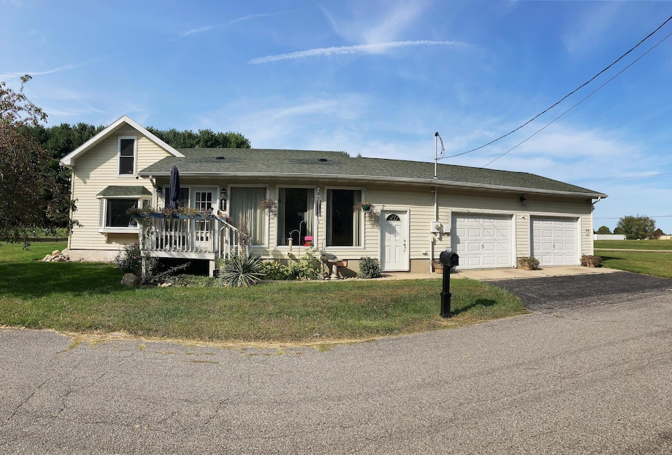 651 E Forest St, Edmore, MI 48829 - photo 1