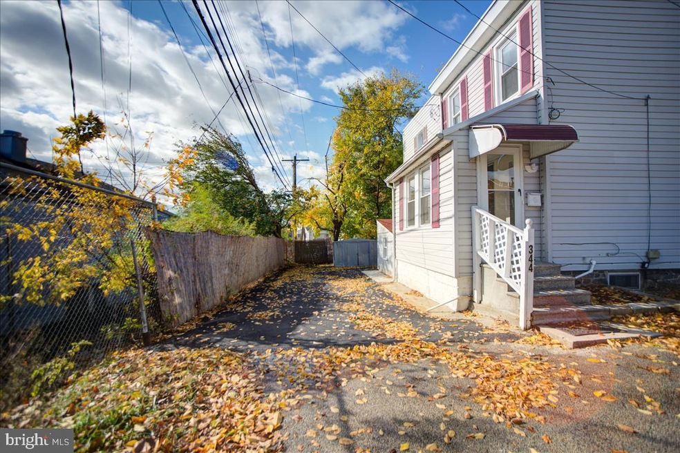 344 Dolans Aly, Crum Lynne, PA 19022 - photo 1