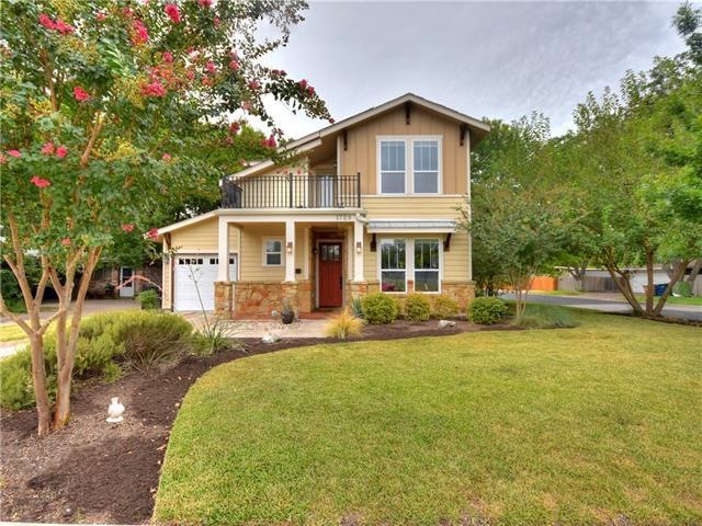 Timeless, Craftsman style bungalow in popular Bren