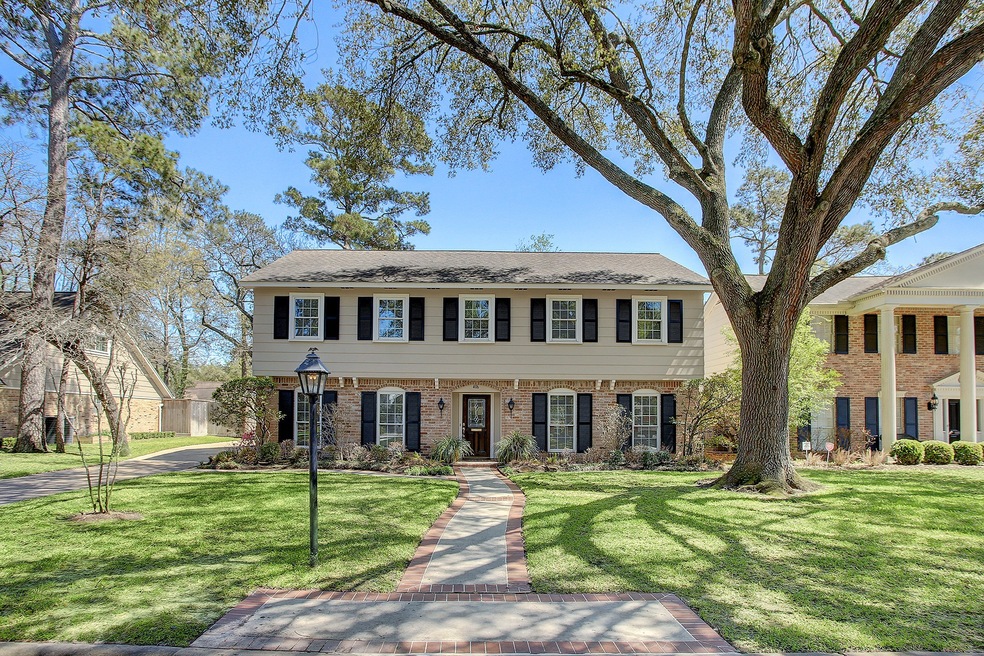 406 Southchester Ln, Houston, TX 77079 - photo 1