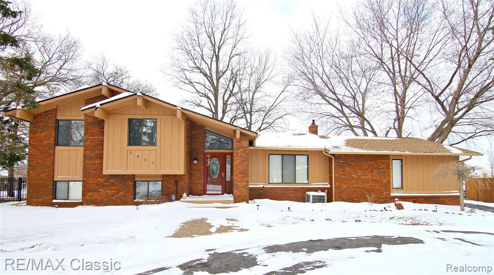 3867 Taggett Lake