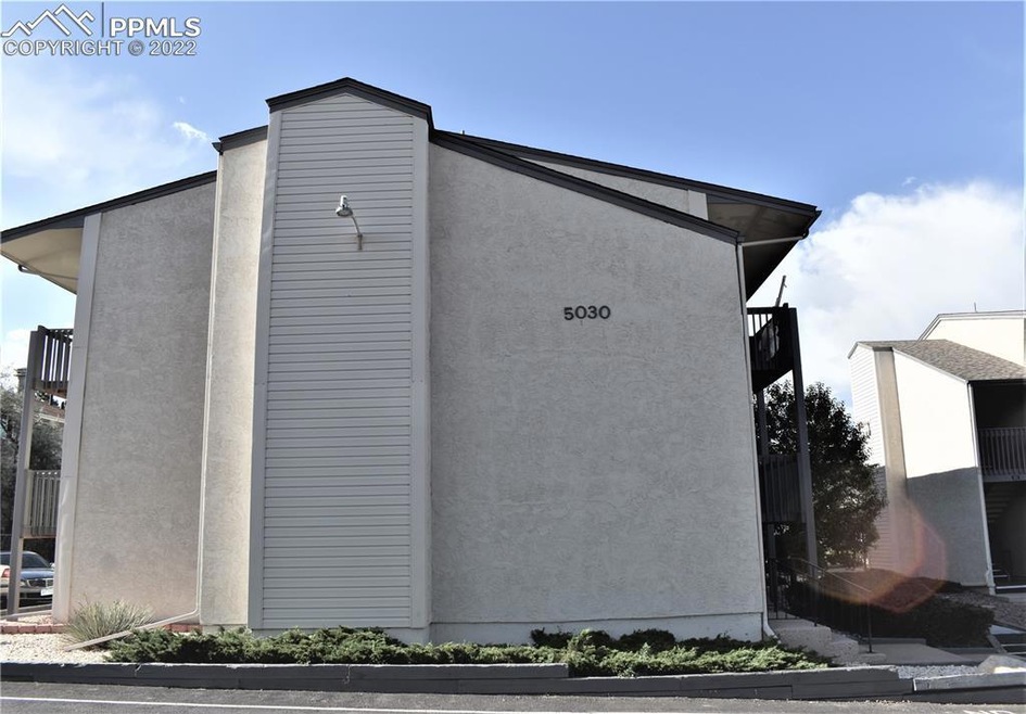 5030 El Camino Dr unit 1, Colorado Springs, CO 80918 - photo 1