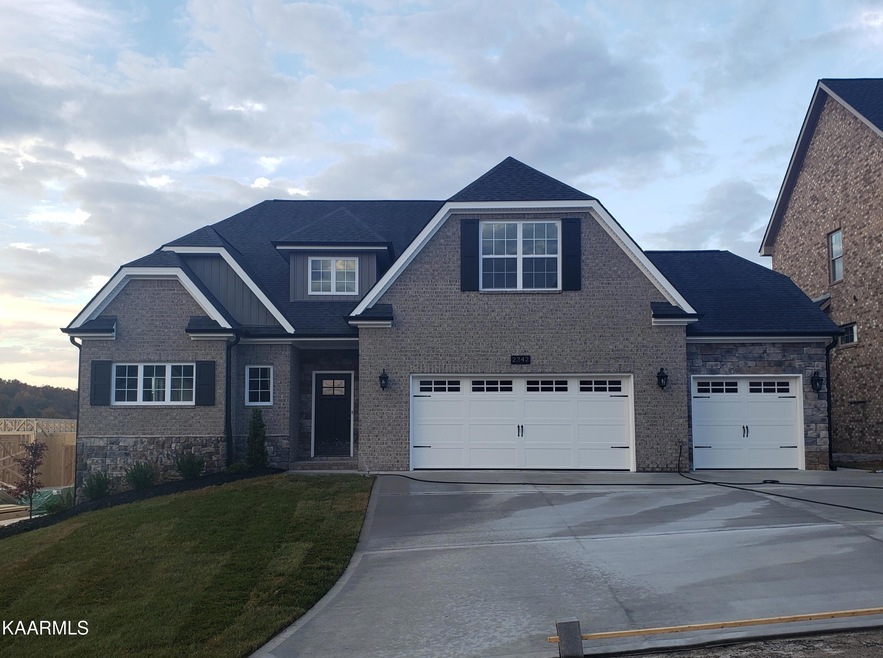 2342 Hickory Crest Ln, Knoxville, TN 37932 - photo 1