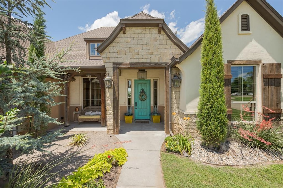 701 Tacoma Bridge Ct, Edmond, OK 73034 - photo 1