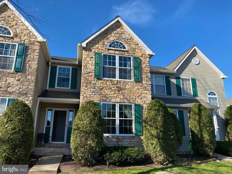 360 Deer Run Ct, Royersford, PA 19468 - photo 1