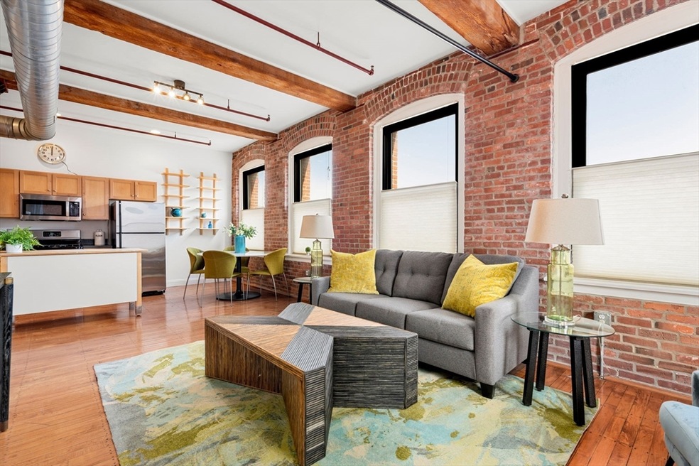 244 Brighton Ave unit 204, Allston, MA 02134 - photo 1