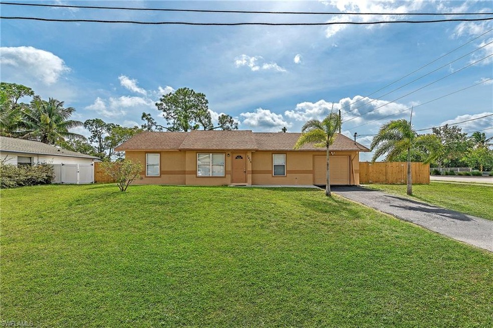 Lovely 3 bedroom 2 bath home on large corner lot j