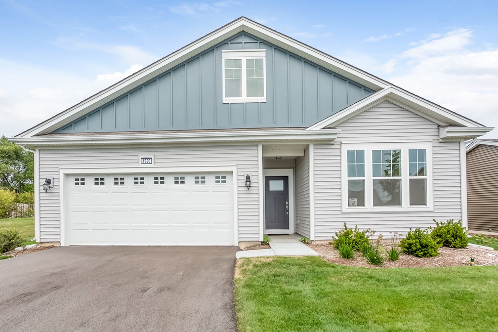 Outstanding new construction Clifton home in exemp