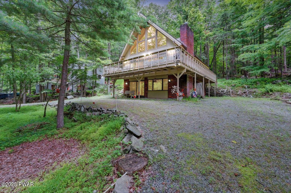 34 Roamingwood Rd, the Hideout, PA 18436 - photo 1