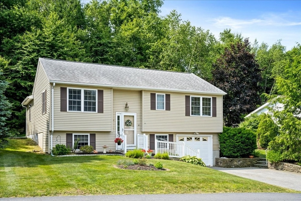 44 Deacon St unit 117, Northborough, MA 01532 - photo 1