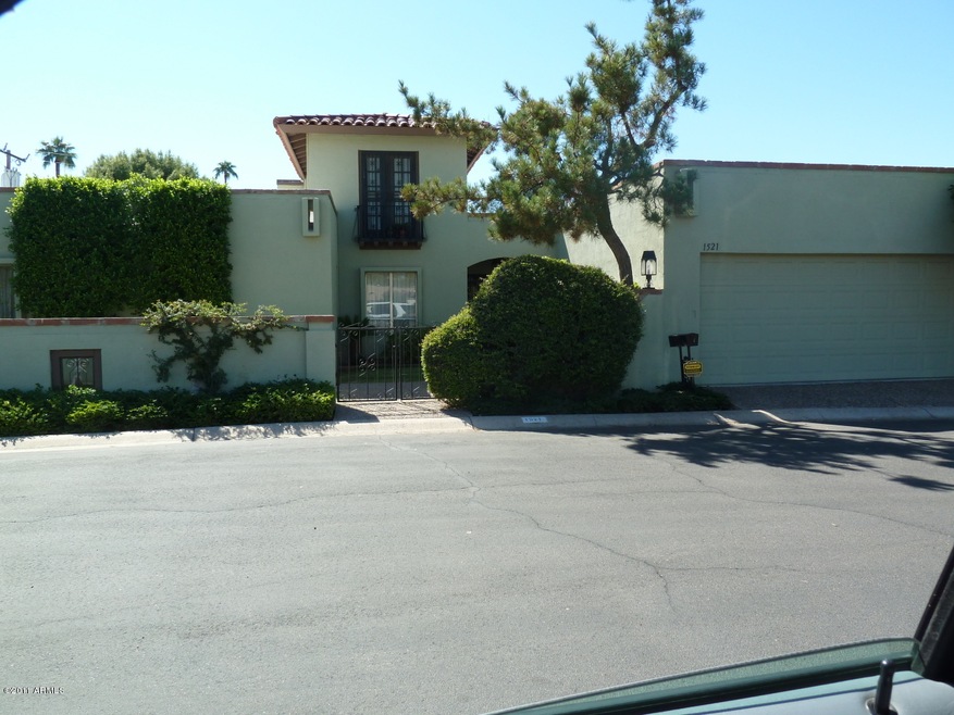 Front View  Car  Oversize Garage