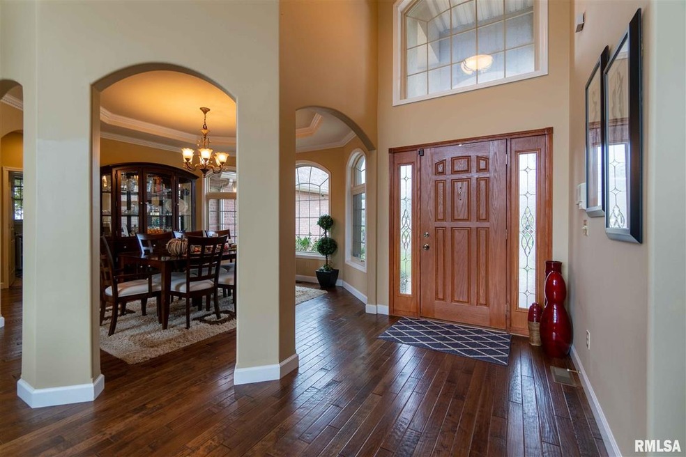 4126 W Sandridge Ct, Peoria, IL 61615 - photo 1