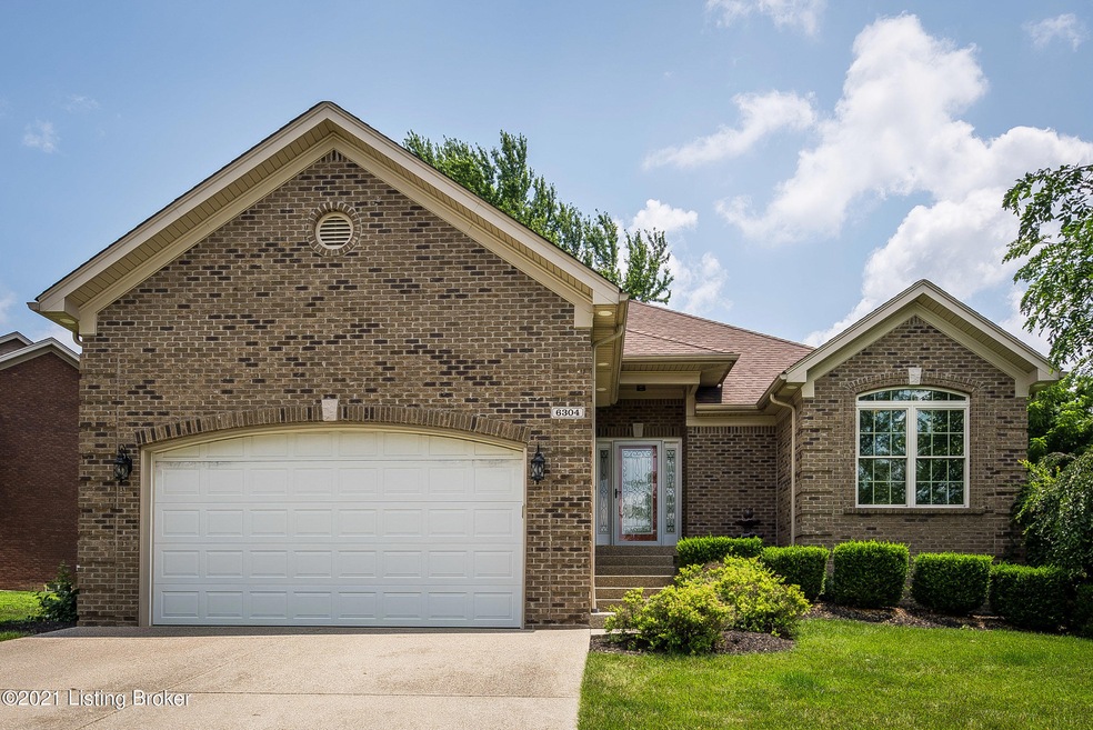 6304 Saskatchewan Dr, Louisville, KY 40228 - photo 1