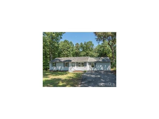 2112 Saddlebrook Ln, Petersburg, VA 23805 - photo 1