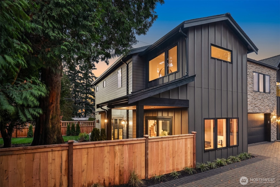 5916 108th Ave NE, Kirkland, WA 98033 - photo 1