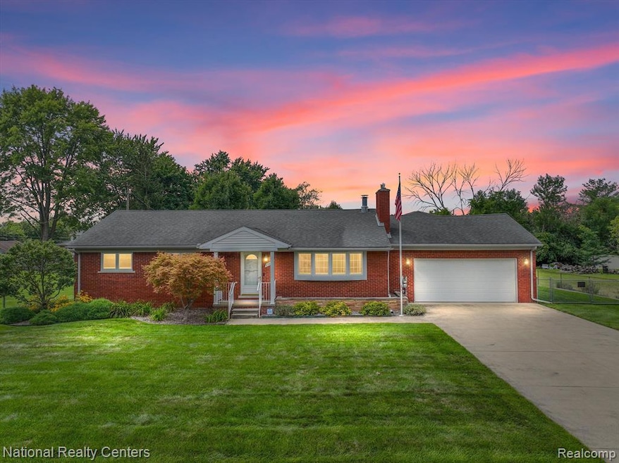 Welcome to 25175 Pine View Avenue!