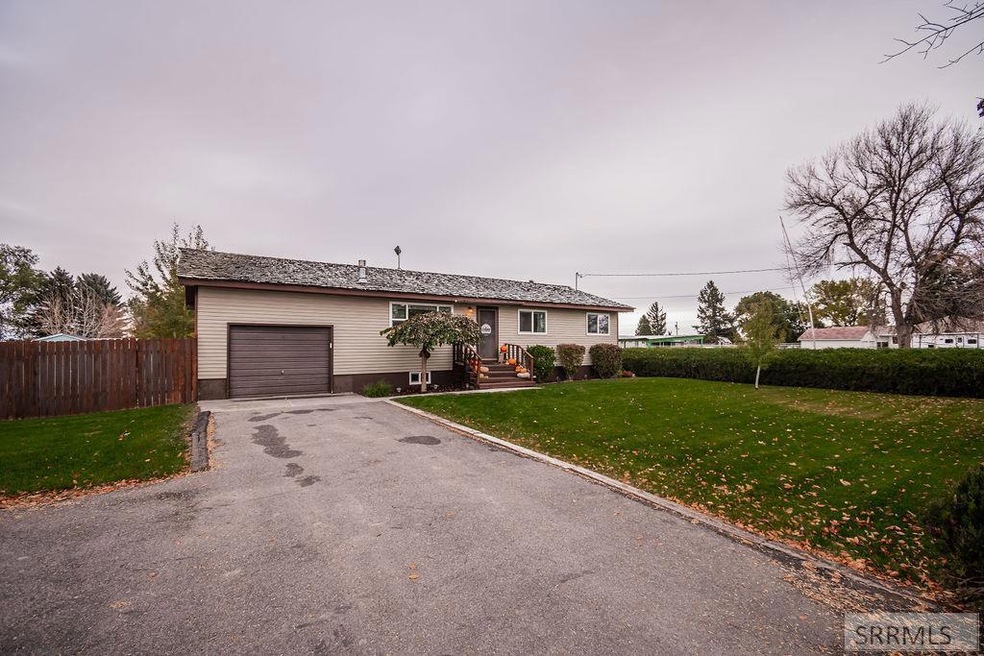 59 S 1200 W, Blackfoot, ID 83221 - photo 1