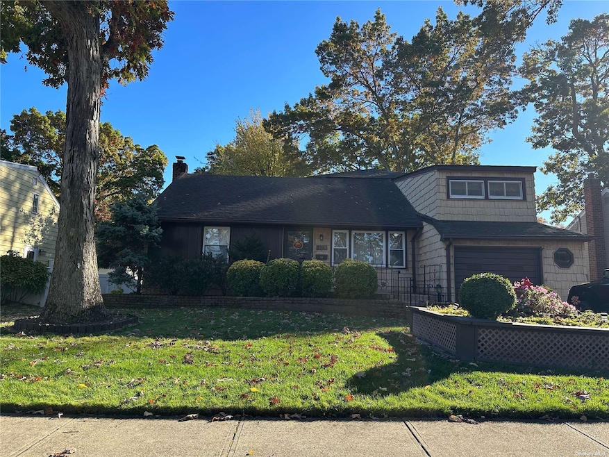 3866 Beechwood Place, Seaford, NY 11783 - photo 1