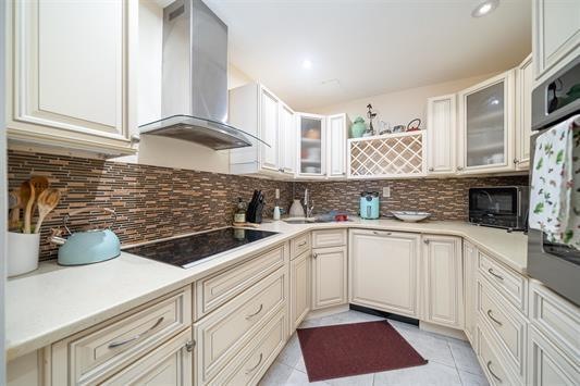 The Clermont Cove unit 106, Jersey City, NJ 07302 - photo 1