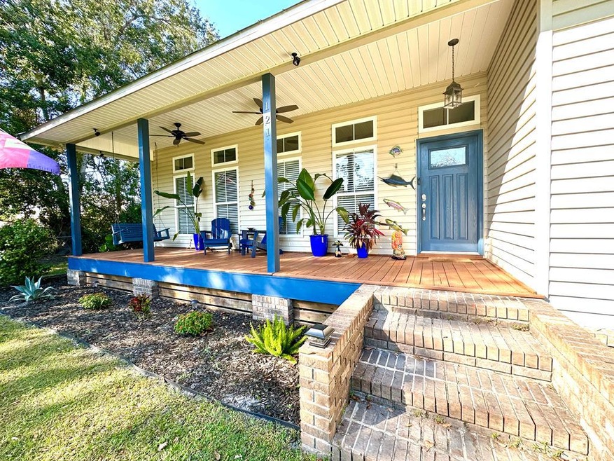 121 Ellis Van Vleet St