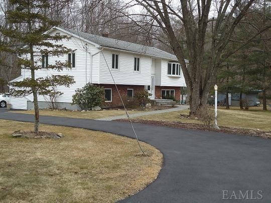 2260 Sultana Dr, Yorktown Heights, NY 10598 - photo 1