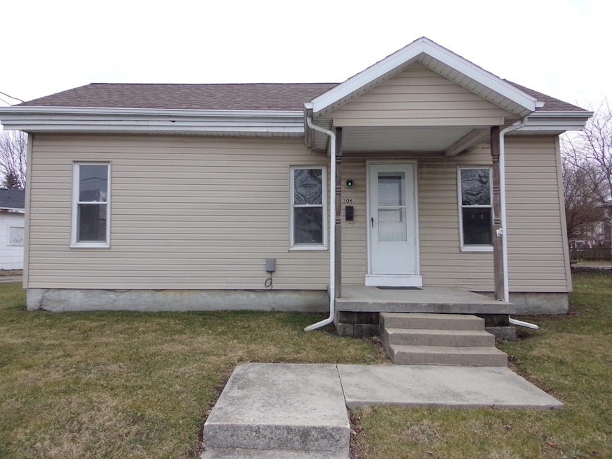 306 Defiance St, Wapakoneta, OH 45895 - photo 1
