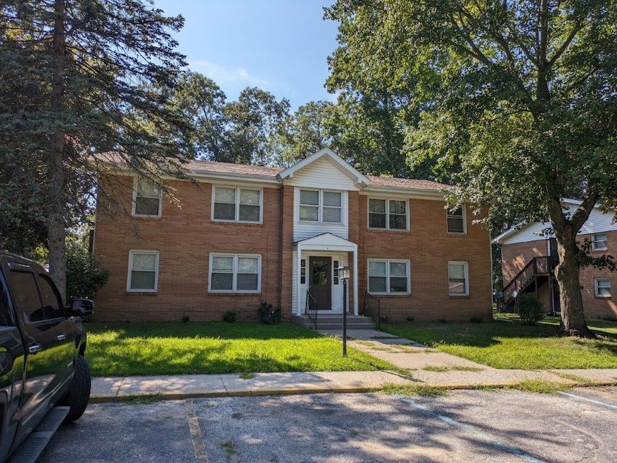 812 W Daumer Rd unit C3, Kouts, IN 46347 - photo 1