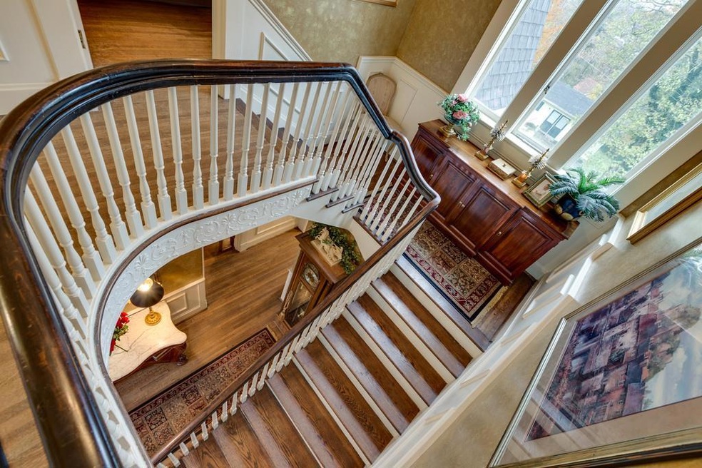 Impressive stairway with landing