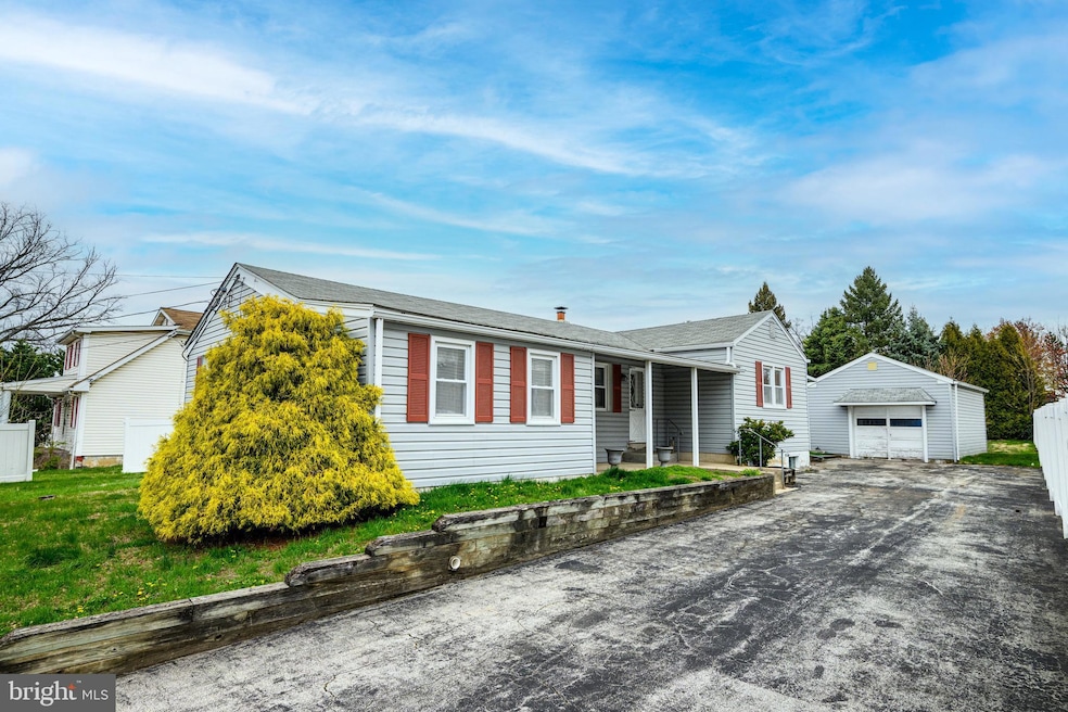 438 Crooked Ln, King of Prussia, PA 19406 - photo 1