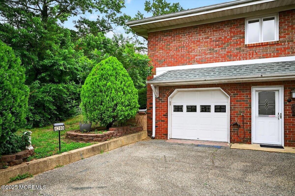 01-428 Laurel Brook Dr-29