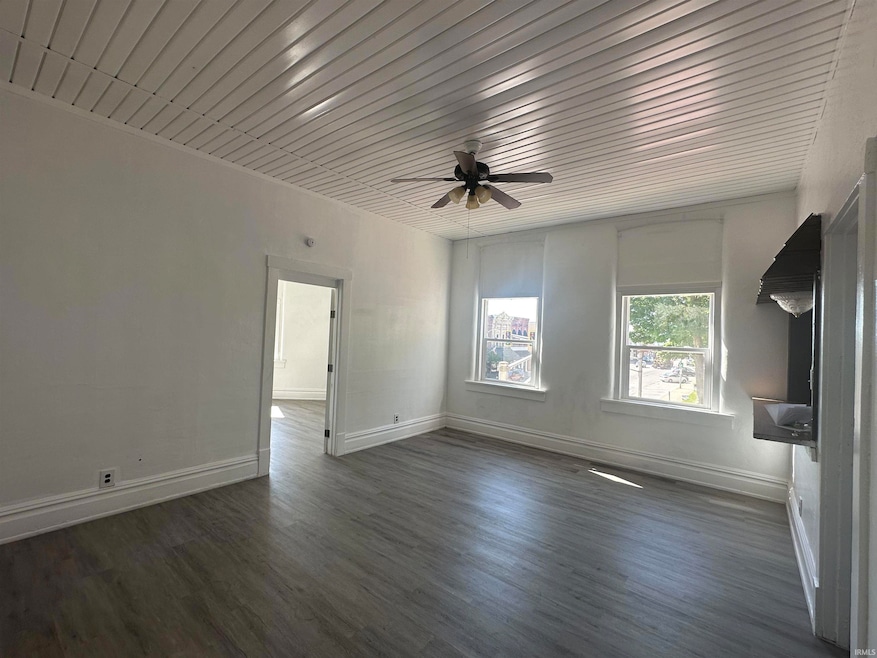 104 W Michigan St unit 3, Lagrange, IN 46761 - photo 1