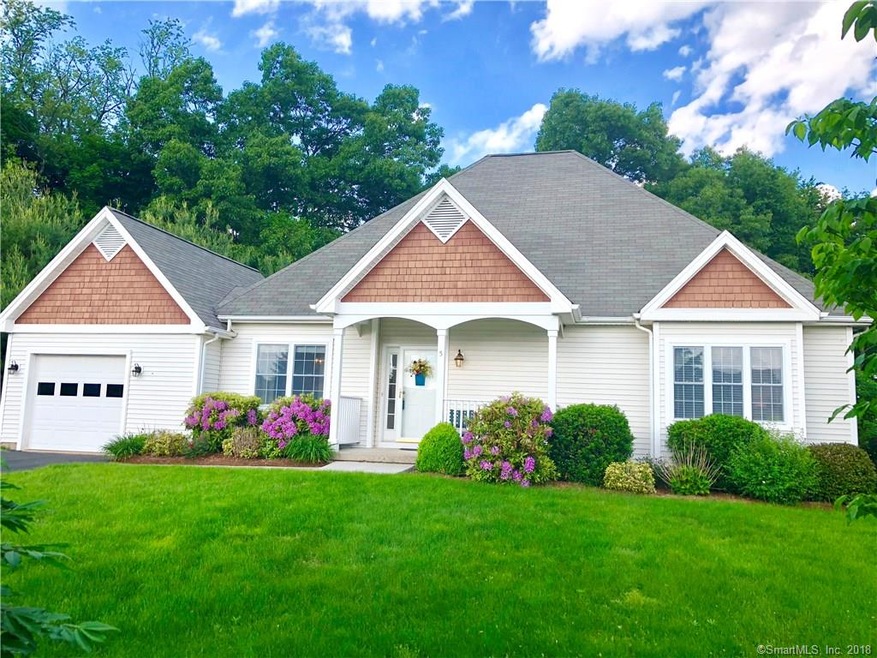 Beautiful Ranch on premier private lot overlooking