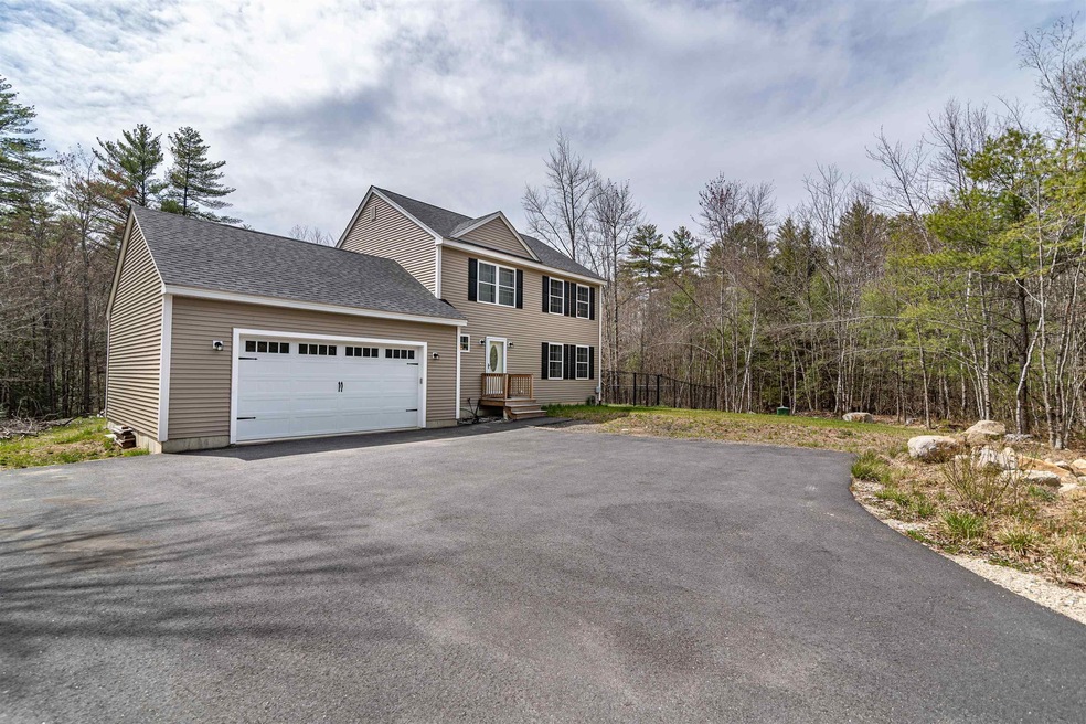 59 Chestnut Dr, Allenstown, NH 03275 - photo 1