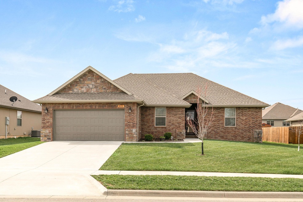 868 E Striper Dr, Nixa, MO 65714 - photo 1