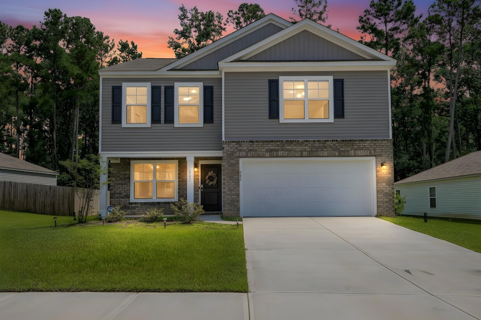 522 Shady Maple St, Moncks Corner, SC 29461 - photo 1