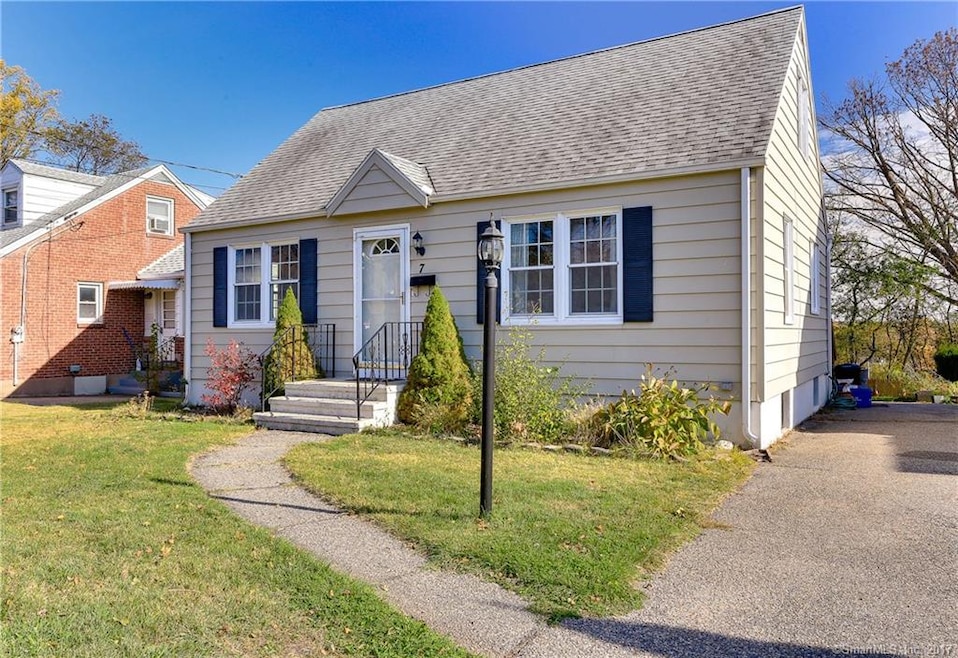 7 Hughes St, East Haven, CT 06512 - photo 1