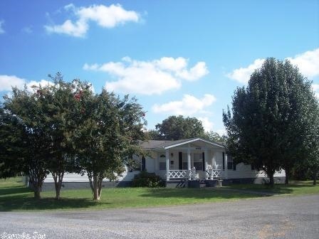 403 E 1st, McRae, AR 72102 - photo 1