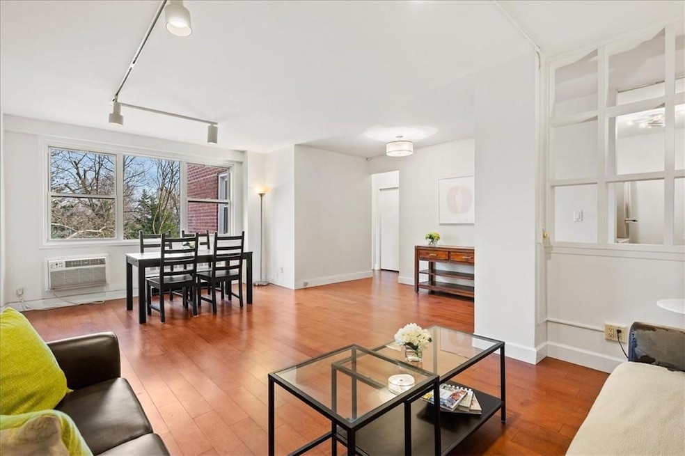 Larchmont Palmer unit 337, Larchmont, NY 10538 - photo 1