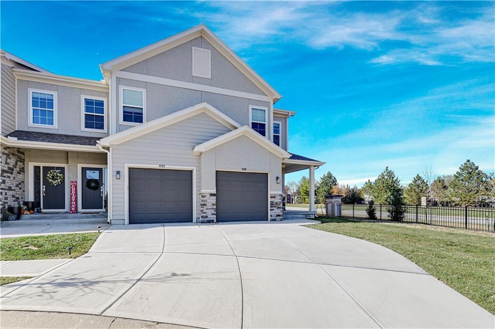 1095 N Findley St, Olathe, KS 66061 - photo 1