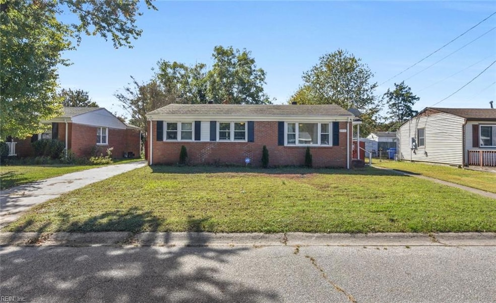 2910 Mattox Dr, Chesapeake, VA 23325 - photo 1