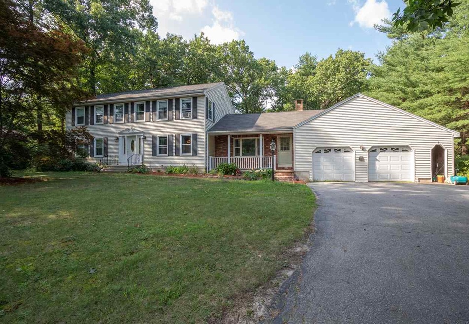 19 Sutton Place, Londonderry, NH 03053 - photo 1